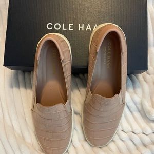 GrandPro Spectator 2.0 Slip-On
COLE HAAN size 8